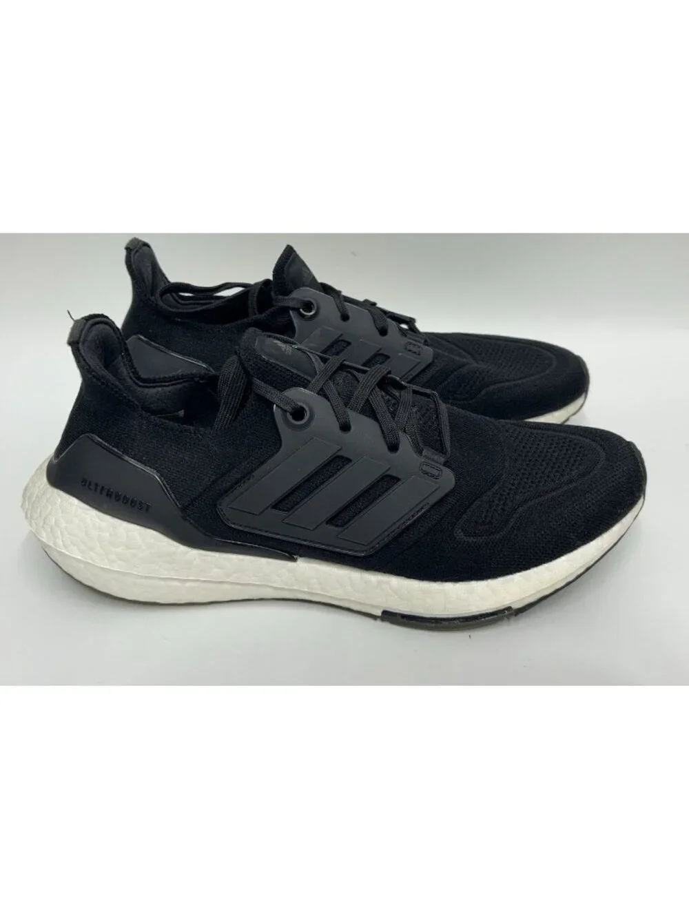 Adidas Ultraboost 22 Shoes Womens Size 9 Black Knit Running Sneakers GX5591